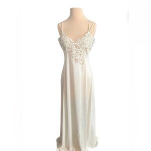 Lily of France Cream Lace Chemise